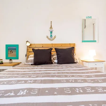 Surf Sea View Apartment